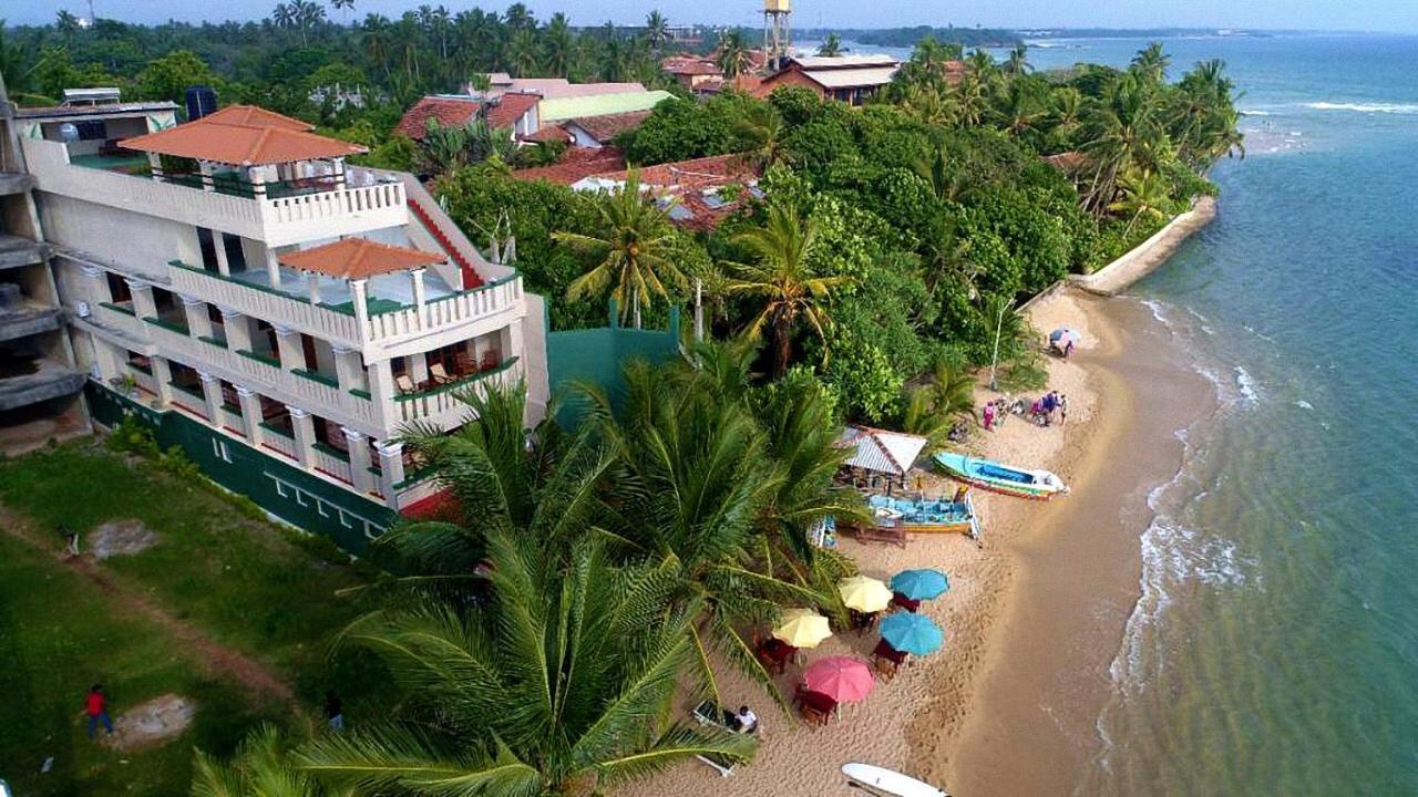 Hotel Coconut Bar Sea Lodge Берувала Екстер'єр фото